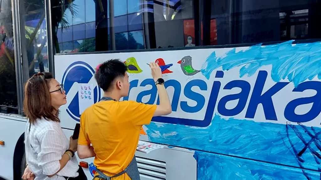Transjakarta Membuka Peluang Kolaborasi untuk Mengenalkan Anak di Bidang Transportasi
