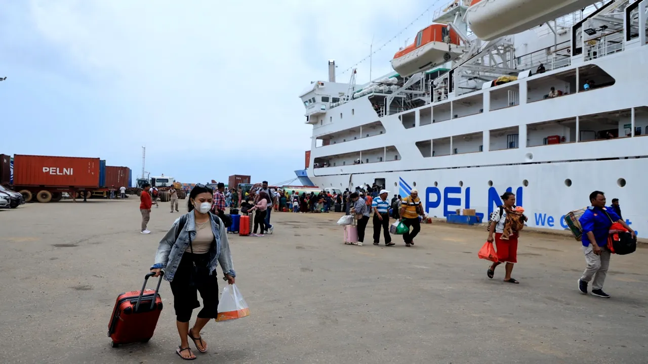 Pelni Mencatat Sebanyak 551 Ribu Penumpang Naik Kapal Selama Libur Nataru